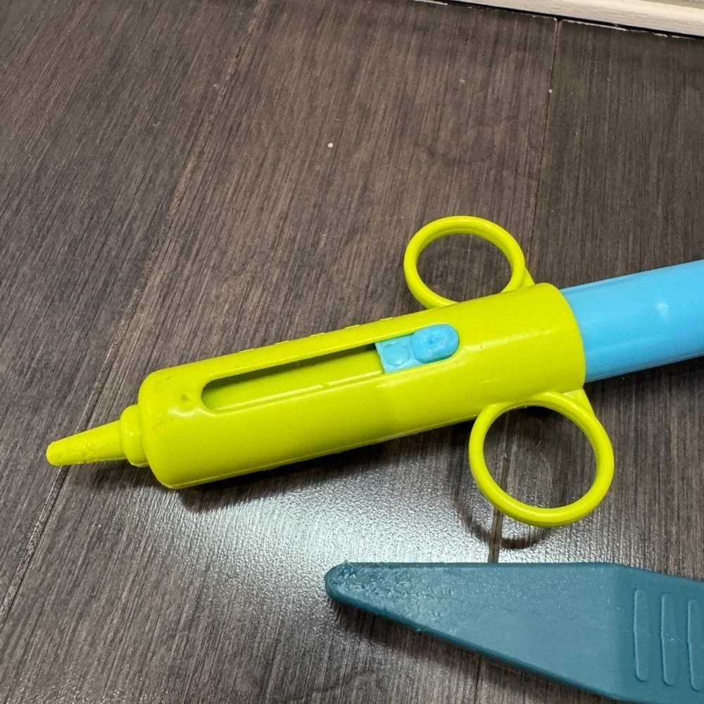 Colorful Toy Syringe and Tweezers Set Doctor Pretend Play Toddler Kids